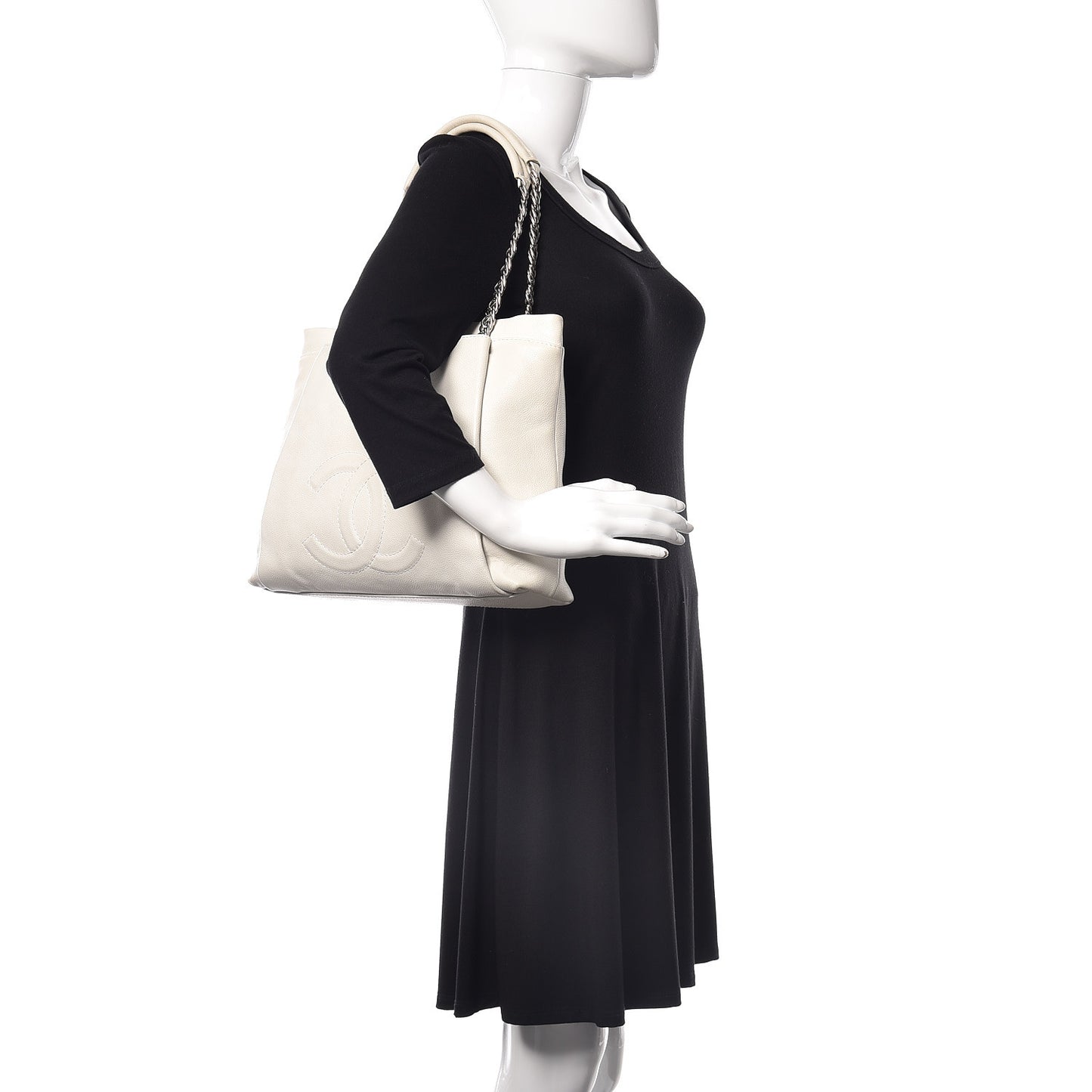 Caviar Large CC Tuck Tote Ivory
