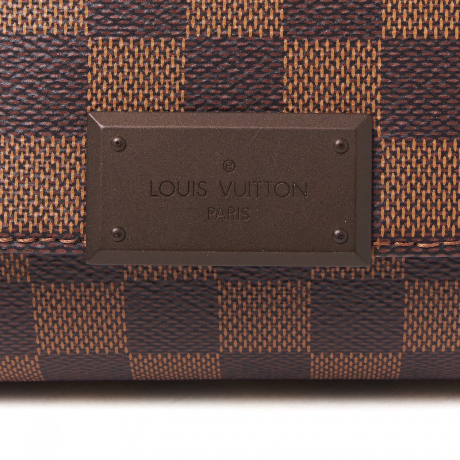 Louis Vuitton Damier Ebene District PM 7 of 8