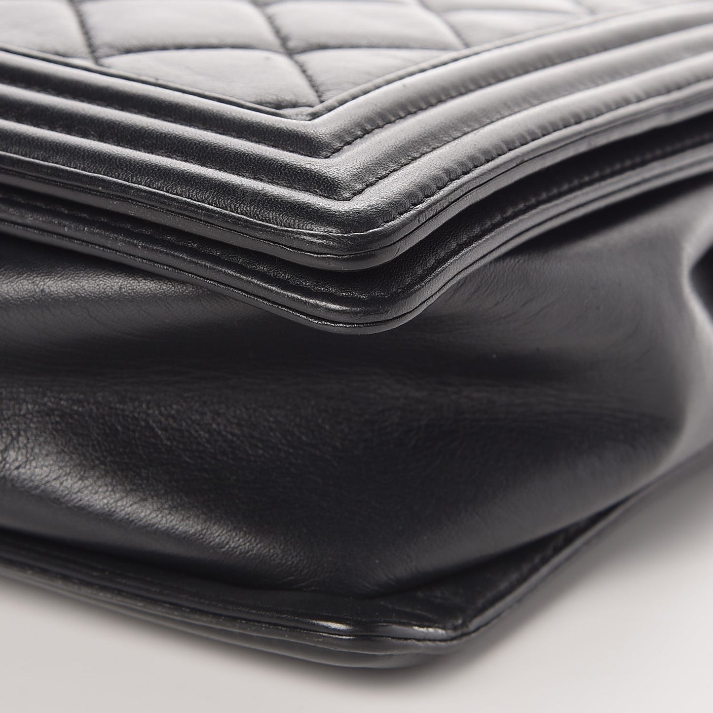 Calfskin Quilted Large Boy Flap Black