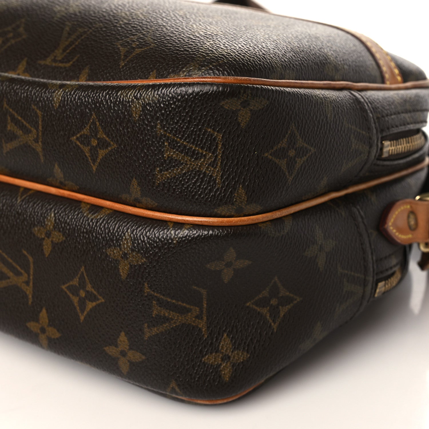 Louis Vuitton Monogram Reporter PM 9 of 14