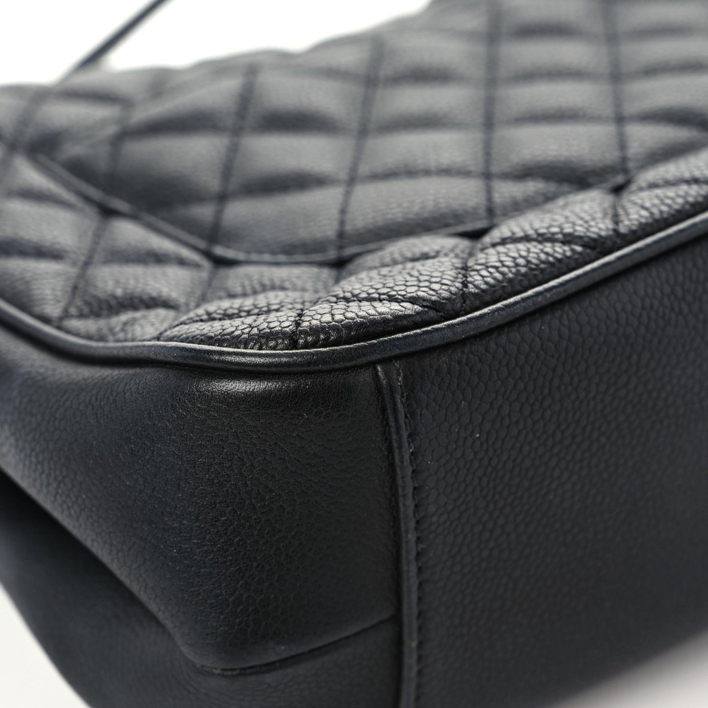 Caviar Quilted Medium Rock In Rome Single Flap Black