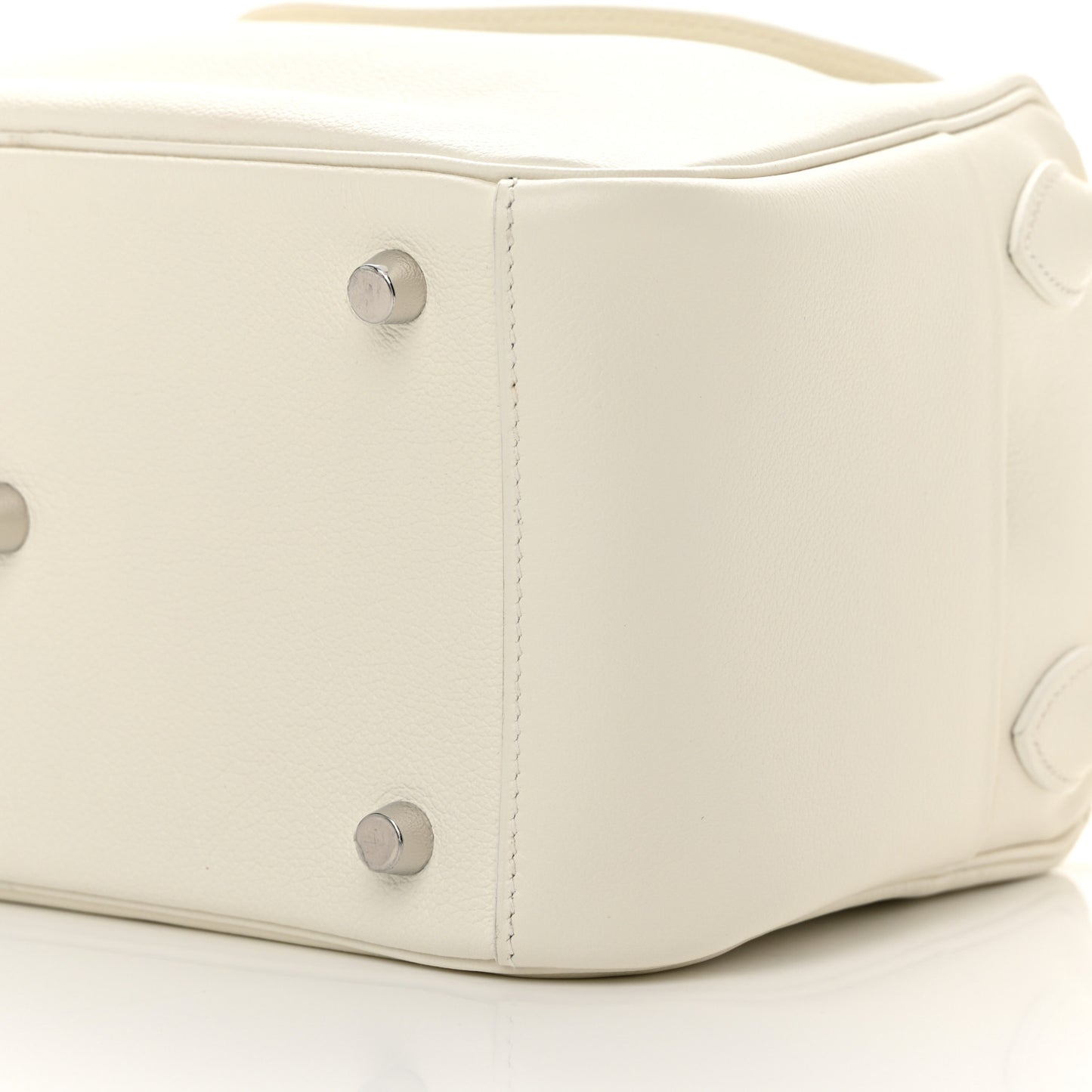 Evercolor Lindy 26 White