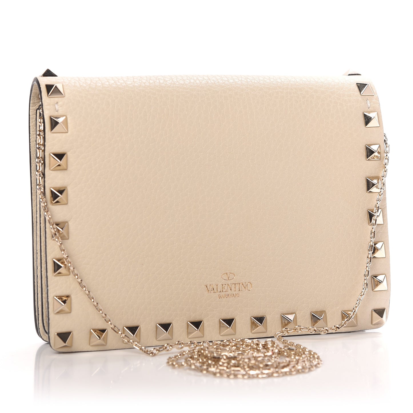 Pebbled Calfskin Rockstud Wallet on Chain Light Ivory
