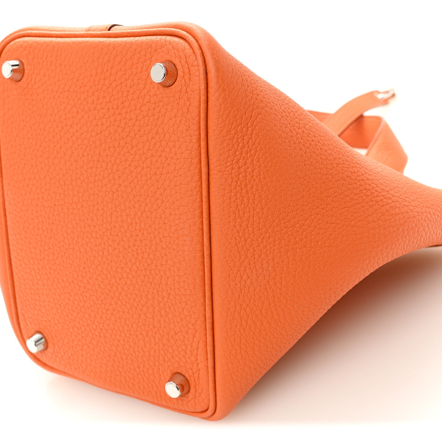 Hermes Taurillon Clemence Picotin Lock 18 PM Orange 1880079