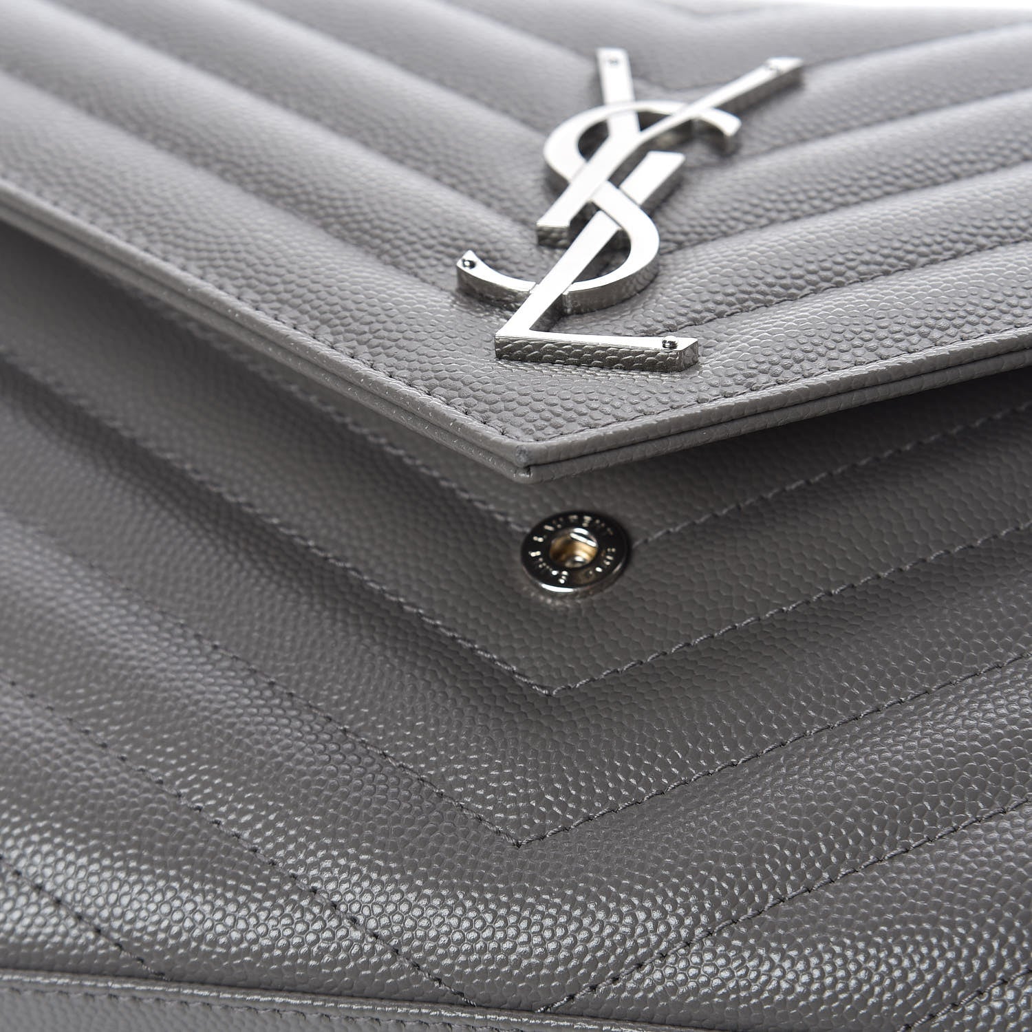 Saint Laurent Grain De Poudre Matelasse Chevron Monogram Chain Wallet Fog 9 of 11
