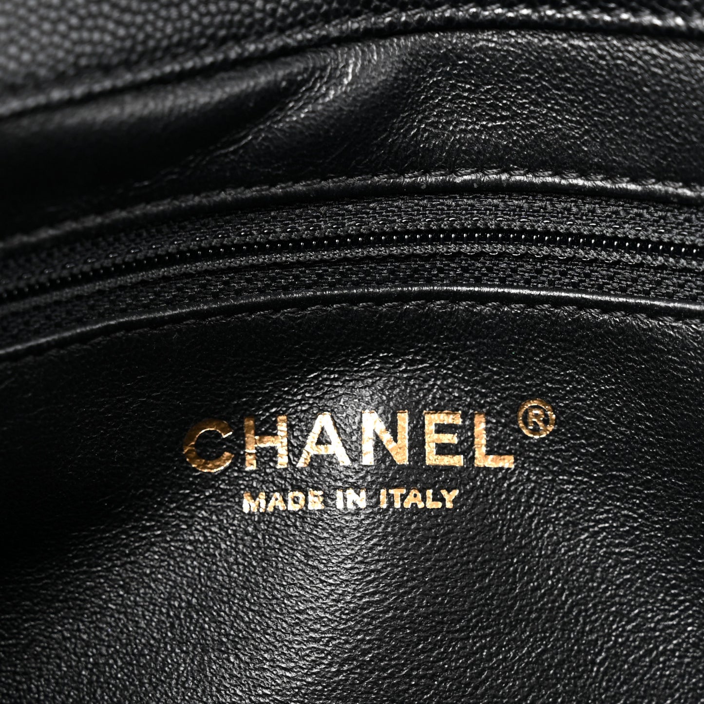 Caviar Quilted Medium Business Affinity Flap Black