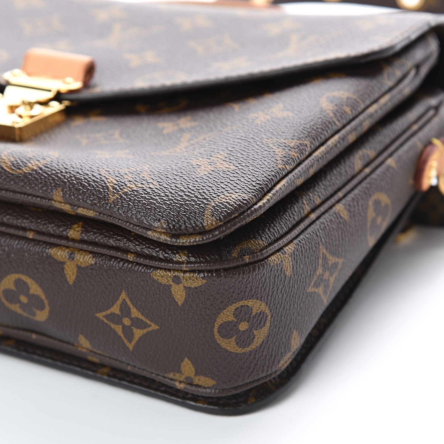 Louis Vuitton Monogram Pochette Metis 8 of 8