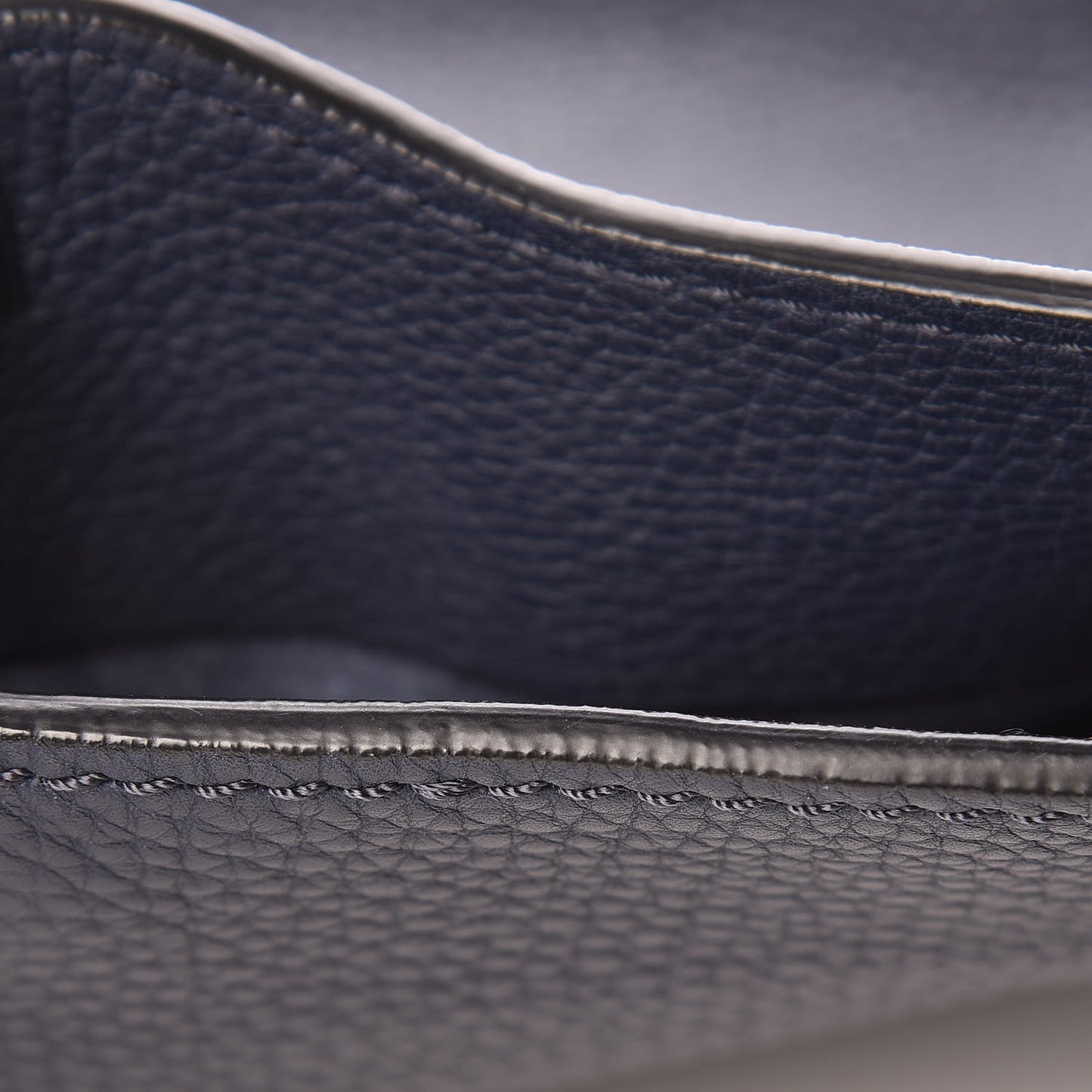 Pebbled Calfskin Small Rockstud Flip-Lock Messenger Bag Marine