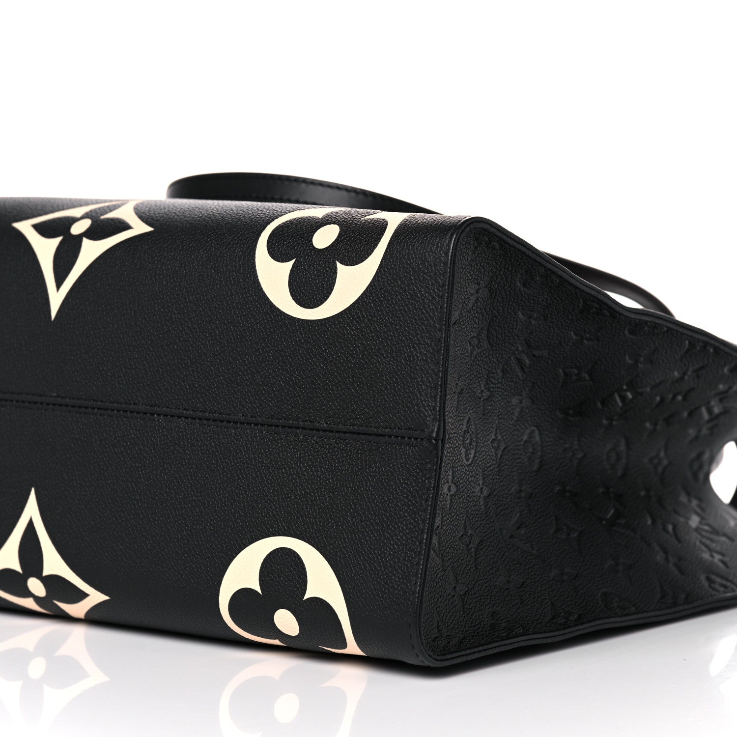 Louis Vuitton Empreinte Monogram Giant Crafty Onthego GM Black Creme 8 of 9