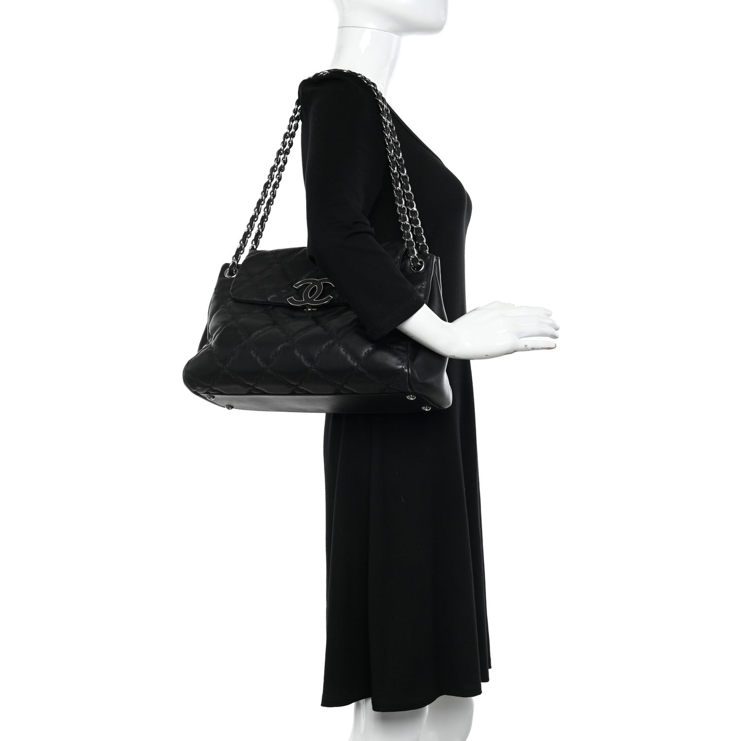 Calfskin Double Stitch Large Hamptons Flap Bag Black