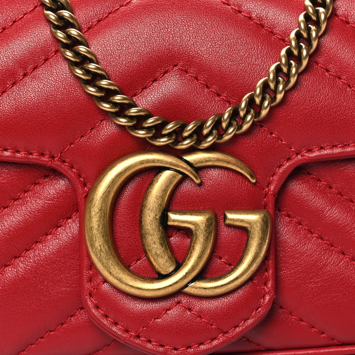 Calfskin Matelasse Super Mini GG Marmont Shoulder Bag Hibiscus Red