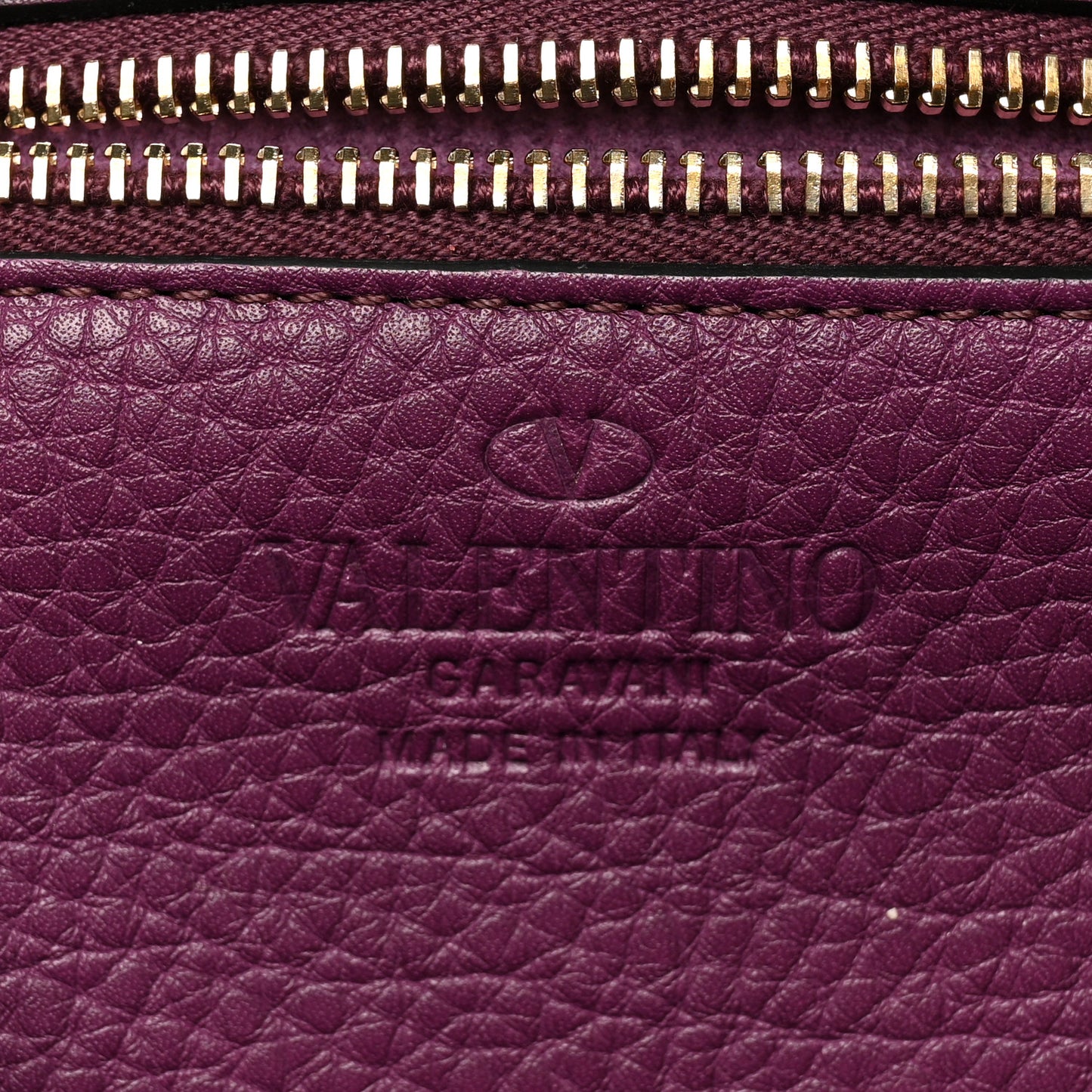 Pebbled Calfskin Small Rockstud Tote Grape