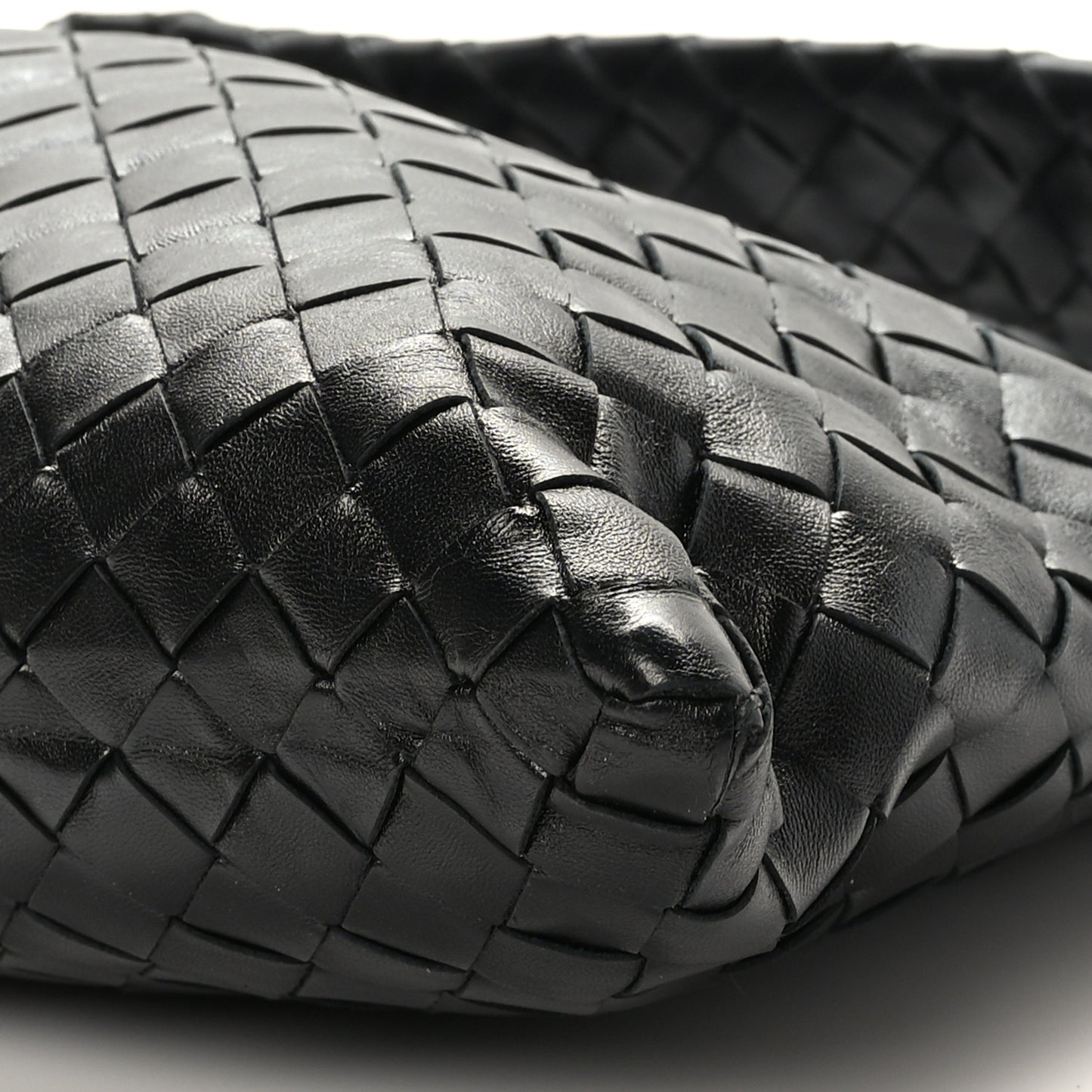 Calfskin Intrecciato Small Hop Black