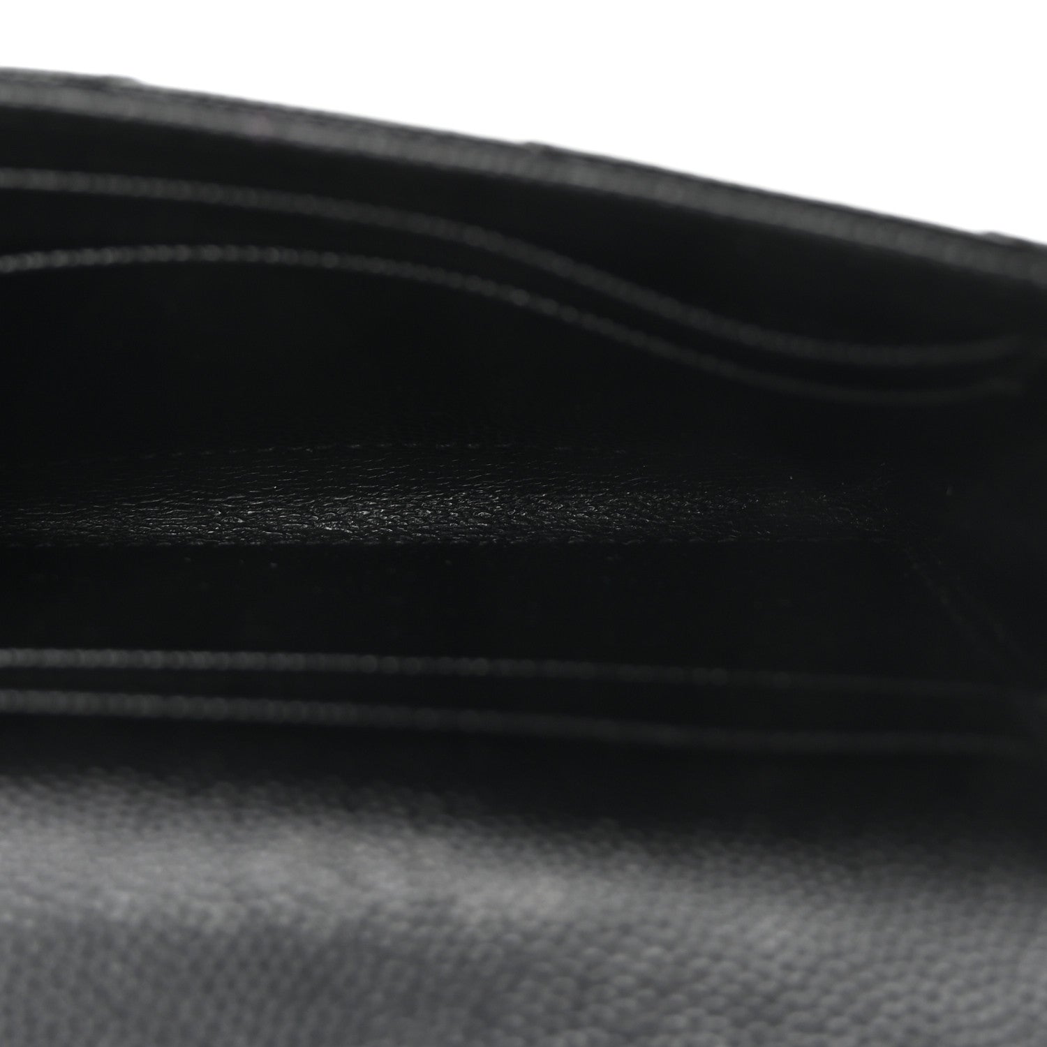 Saint Laurent Grain De Poudre Matelasse Chevron Monogram Monochrome Compact Wallet Black 5 of 6