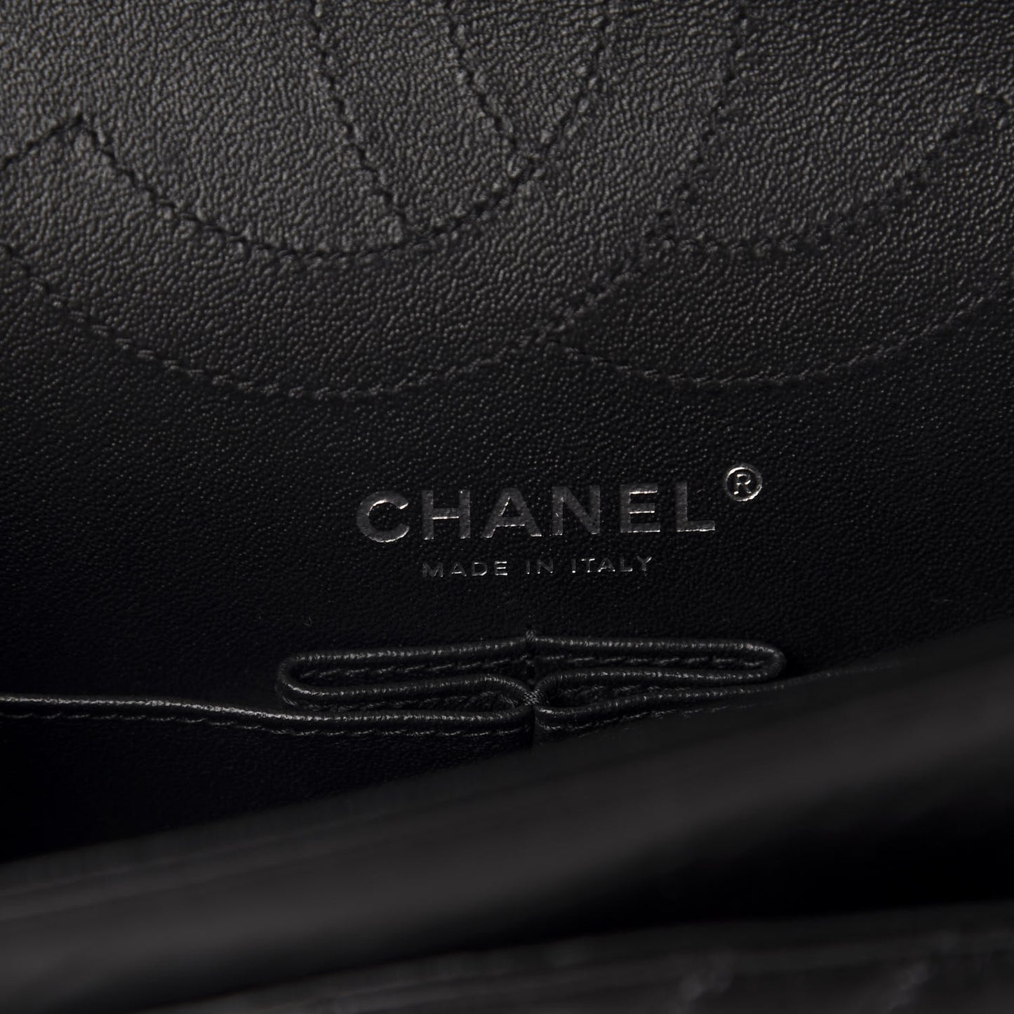 Aged Calfskin Chevron Quilted 2.55 Reissue 225 Flap So Black