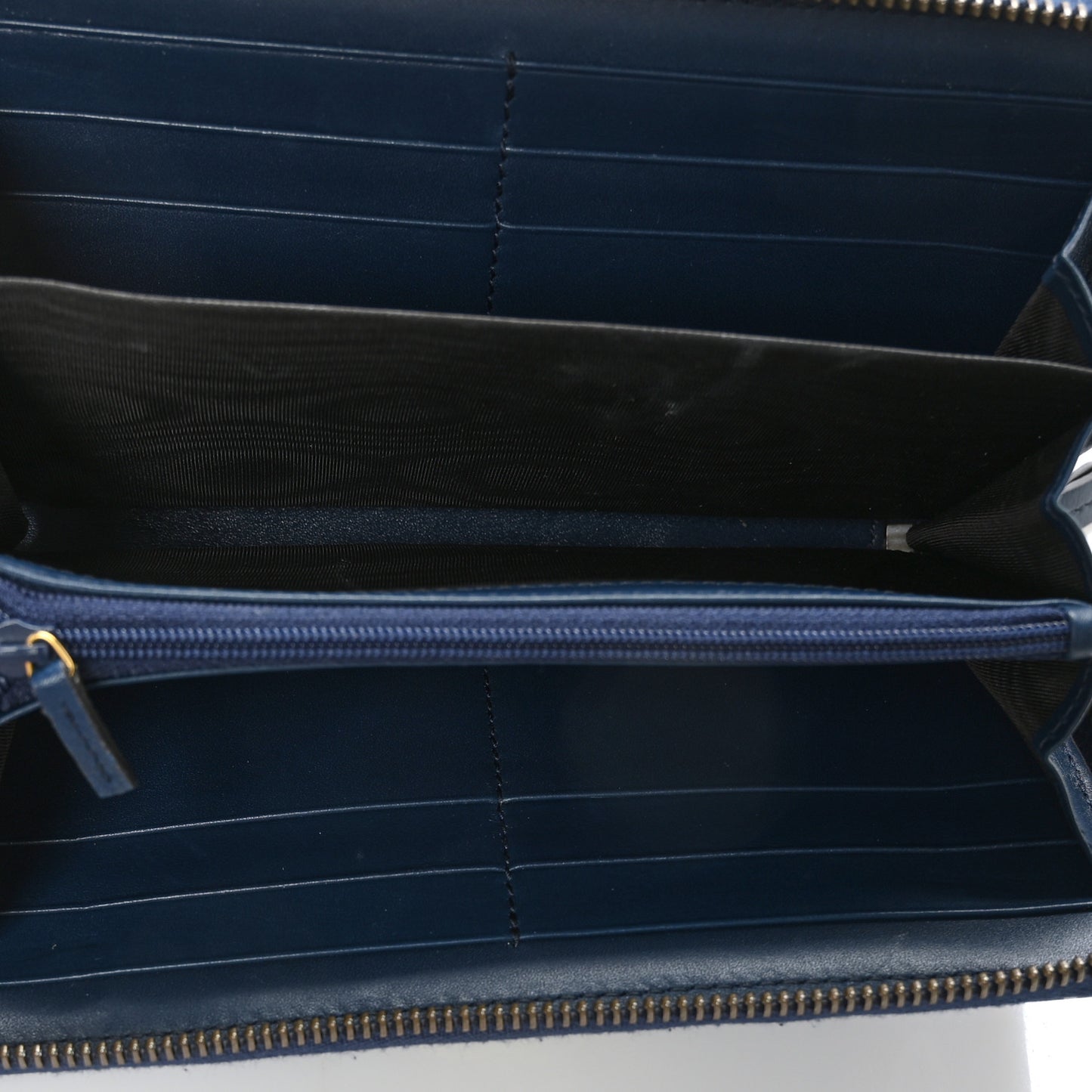 Calfskin Matelasse GucciGhost GG Marmont Zip Around Wallet Blue Agata Hibiscus Red