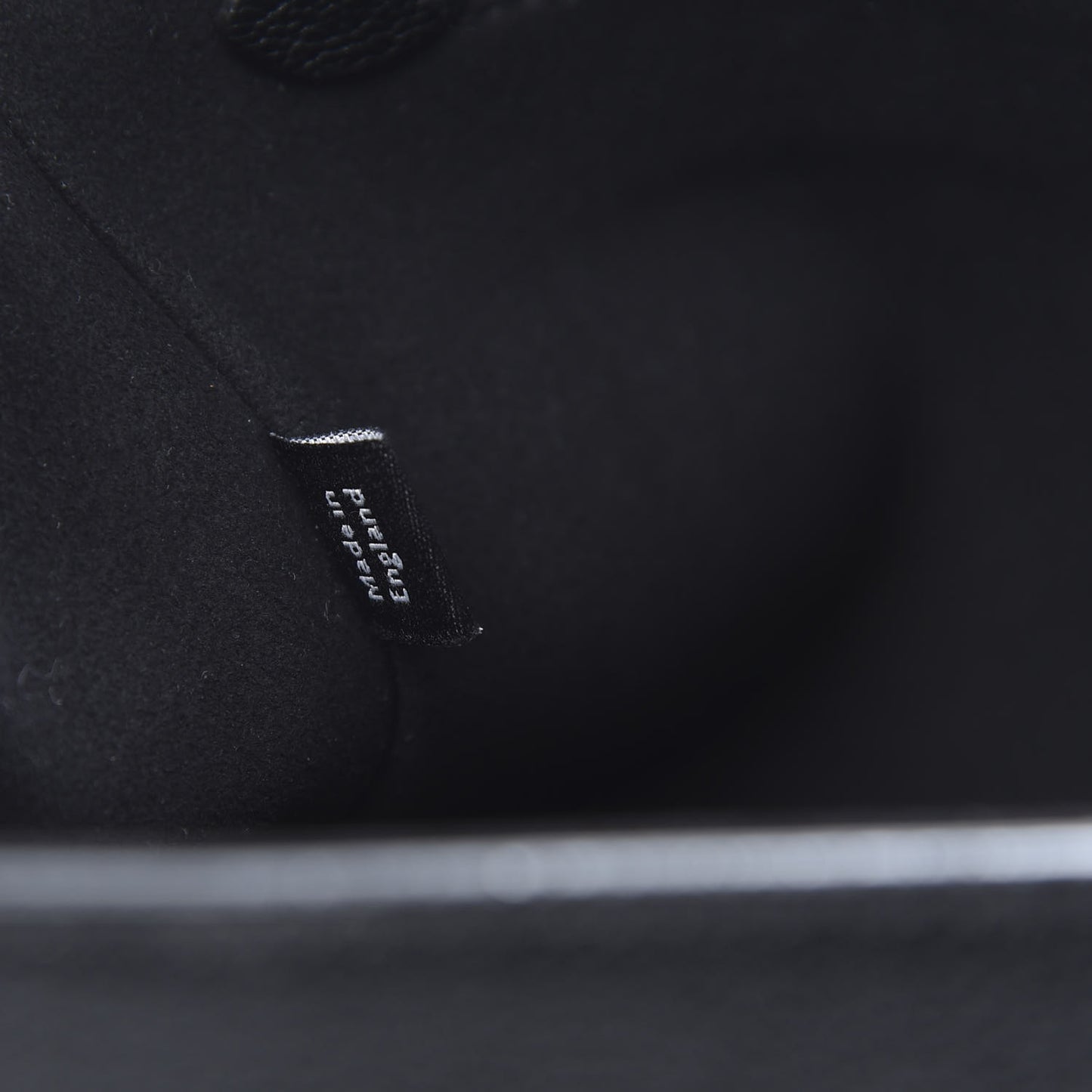 Glossy Goatskin Medium Lily Black