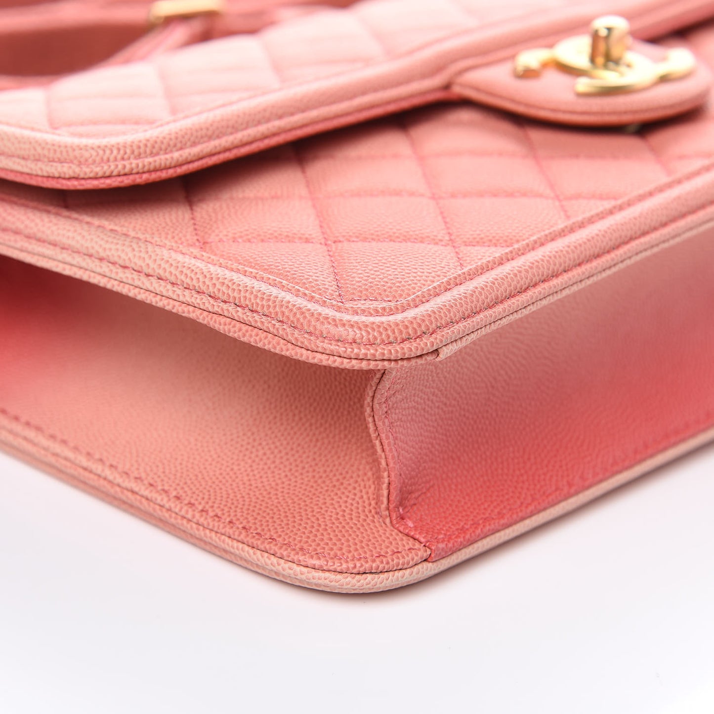 Caviar Quilted Medium Sunset On The Sea Flap Coral