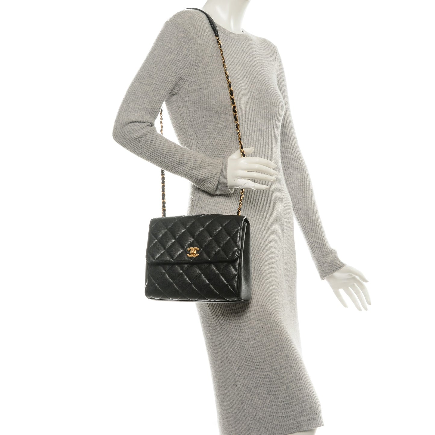 Caviar Quilted Medium Flap Shoulder Bag Black