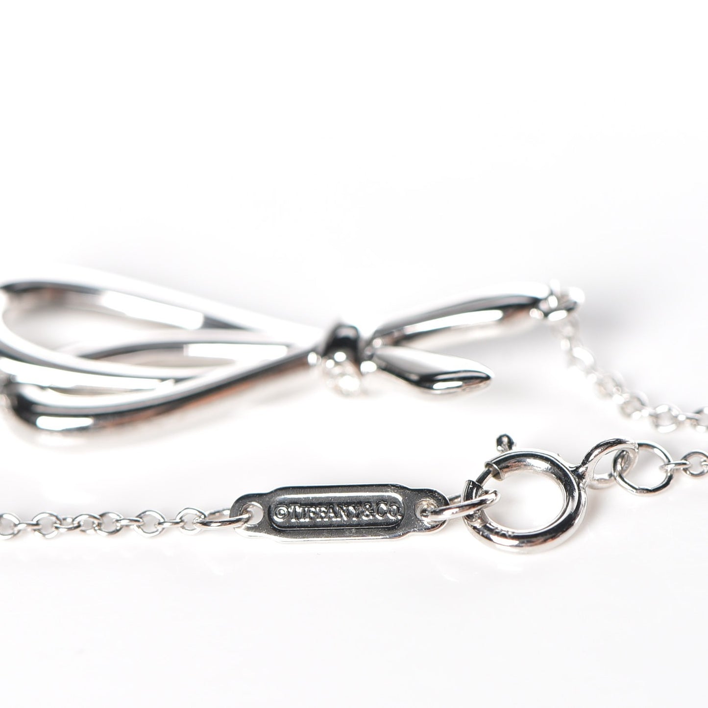 18K White Gold Diamond Bow Bracelet