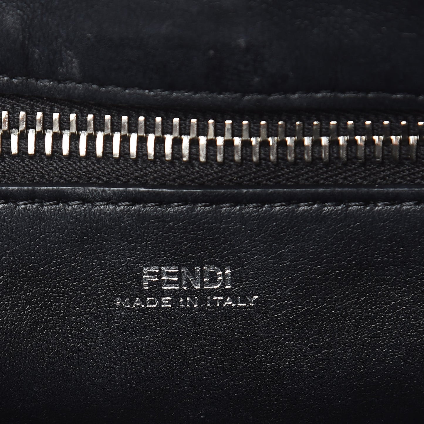 Shiny Nappa Trapuntata Chain Small DotCom Click Chain Satchel Black
