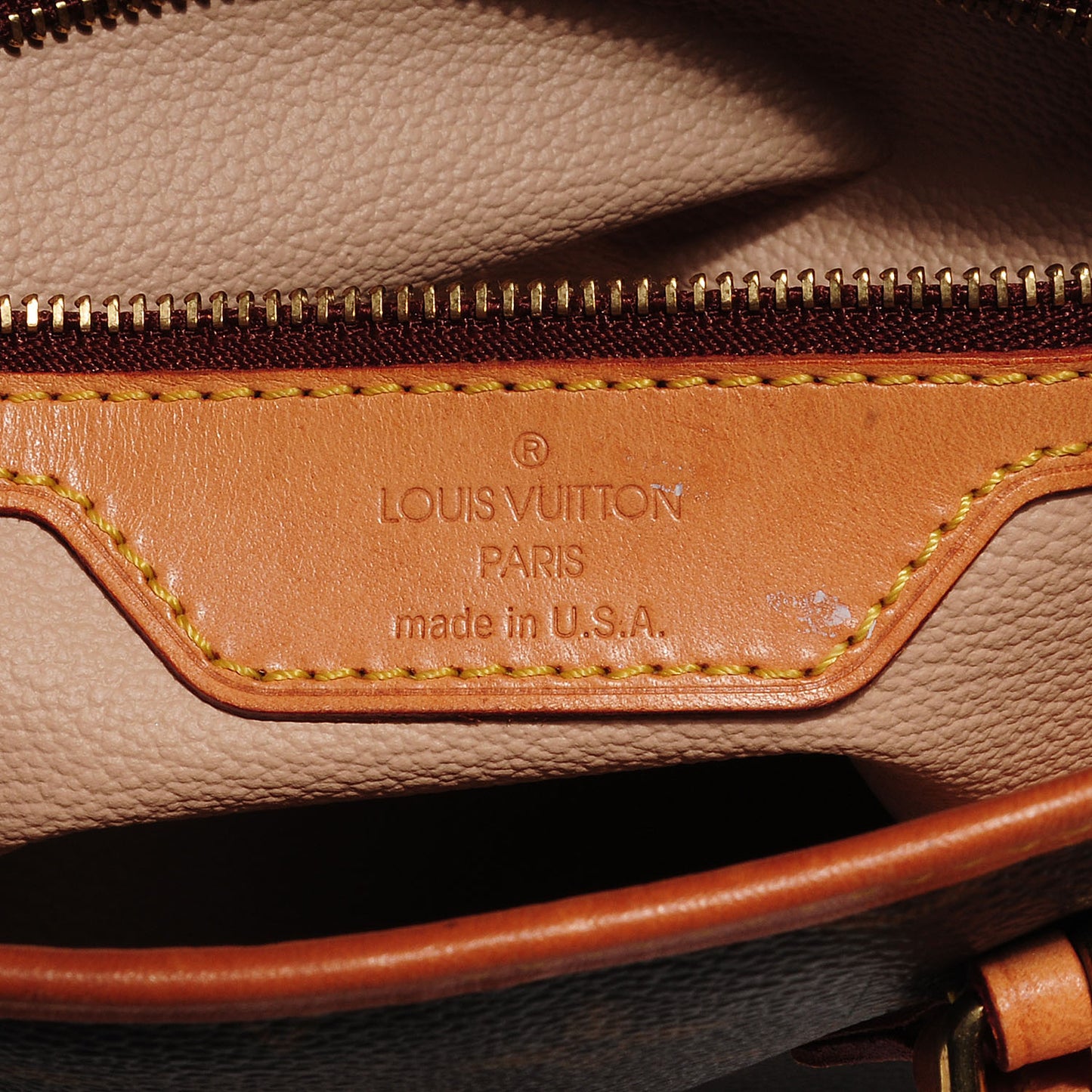 Monogram Petit Bucket 23
