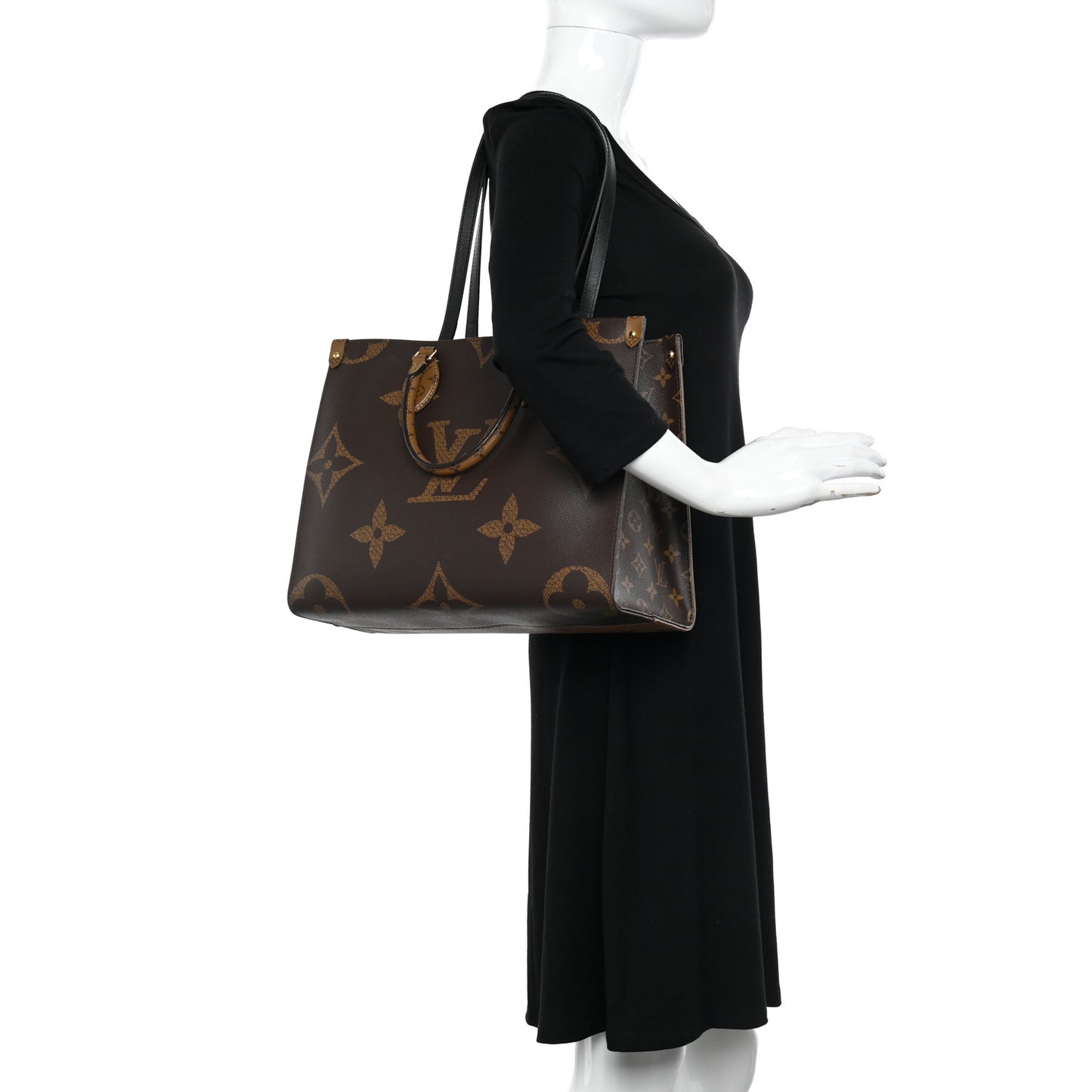LOUIS VUITTON Reverse Monogram Giant Onthego MM