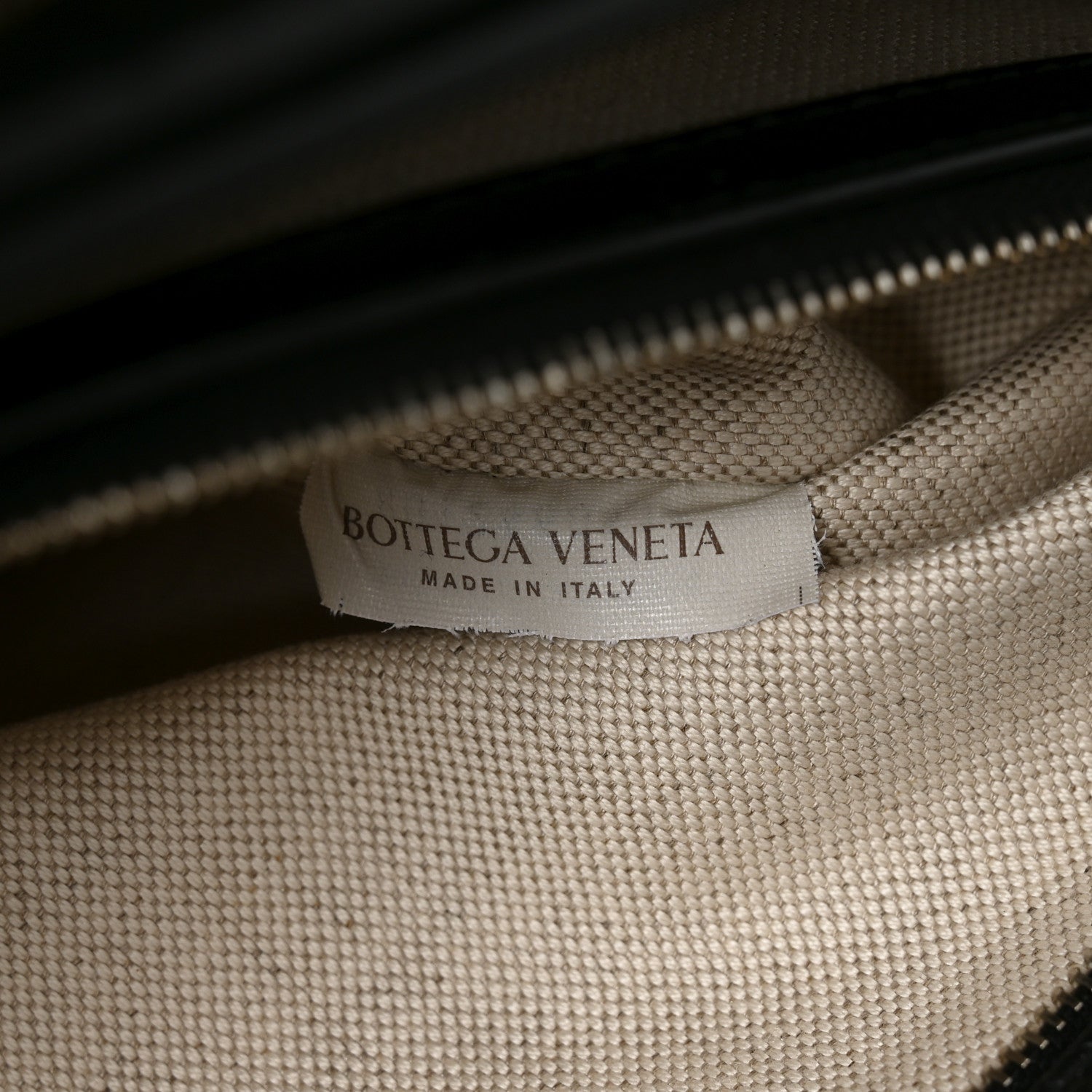 Bottega Veneta Grained Calfskin Intrecciato Andiamo Messenger Bag Black 7 of 11