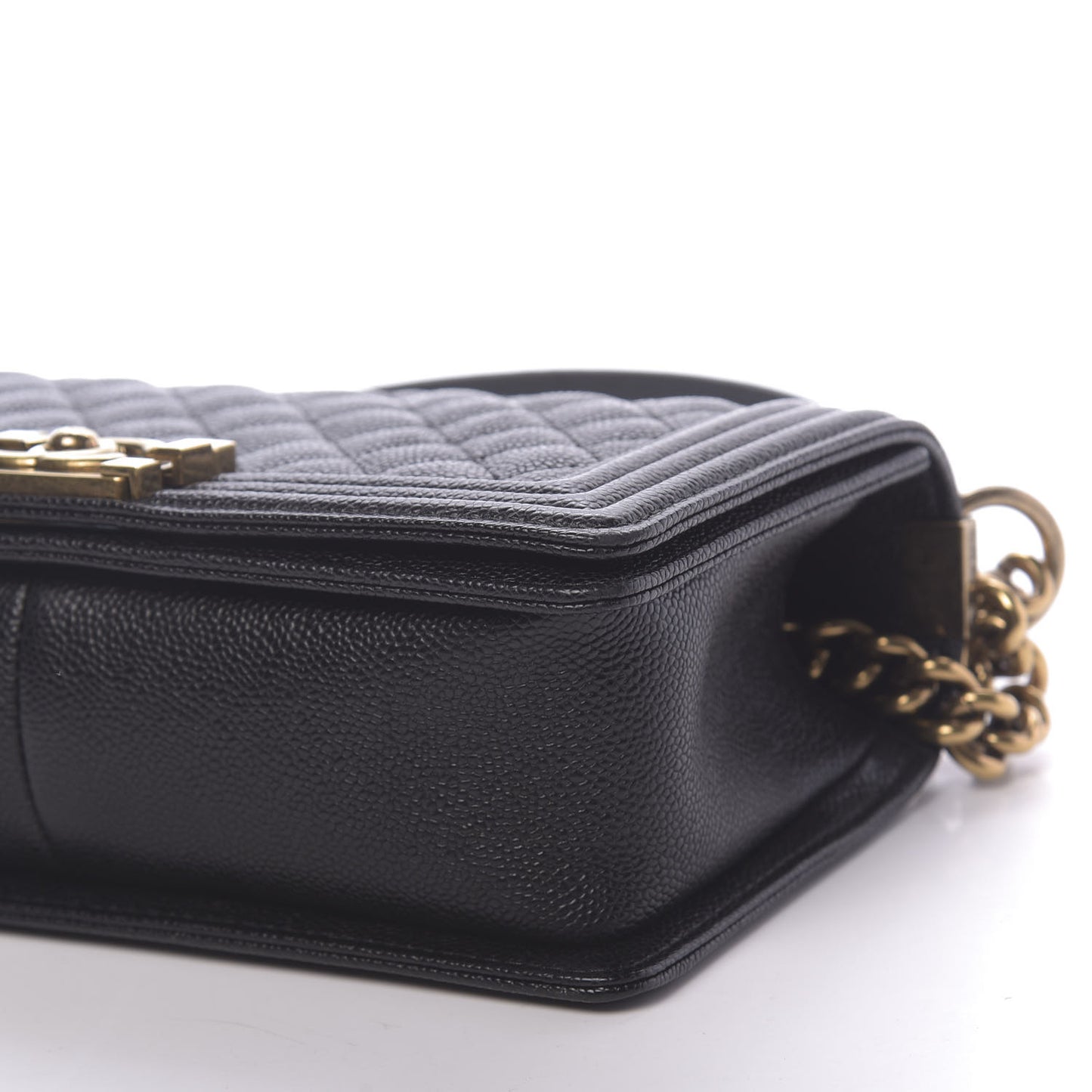 Caviar Quilted Medium Boy Flap Black