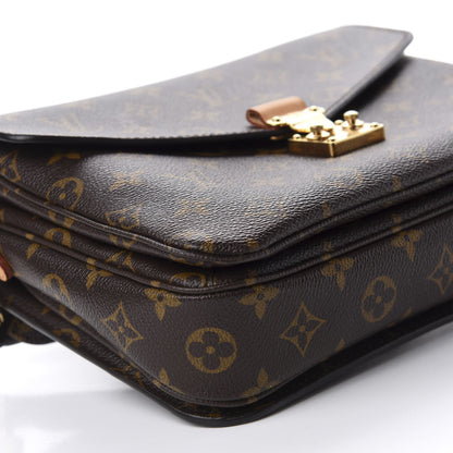 Louis Vuitton Monogram Pochette Metis 6 of 11