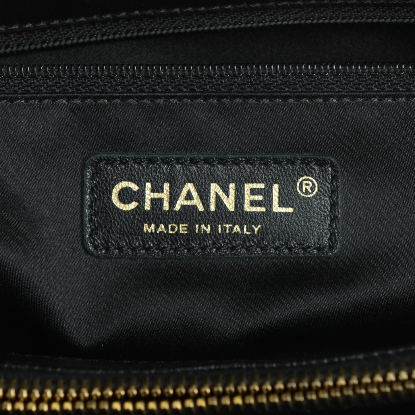Caviar Quilted XL Grand Shopping Tote GST Black