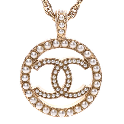 Chanel Pearl CC Round Pendant Necklace Gold 4 of 5