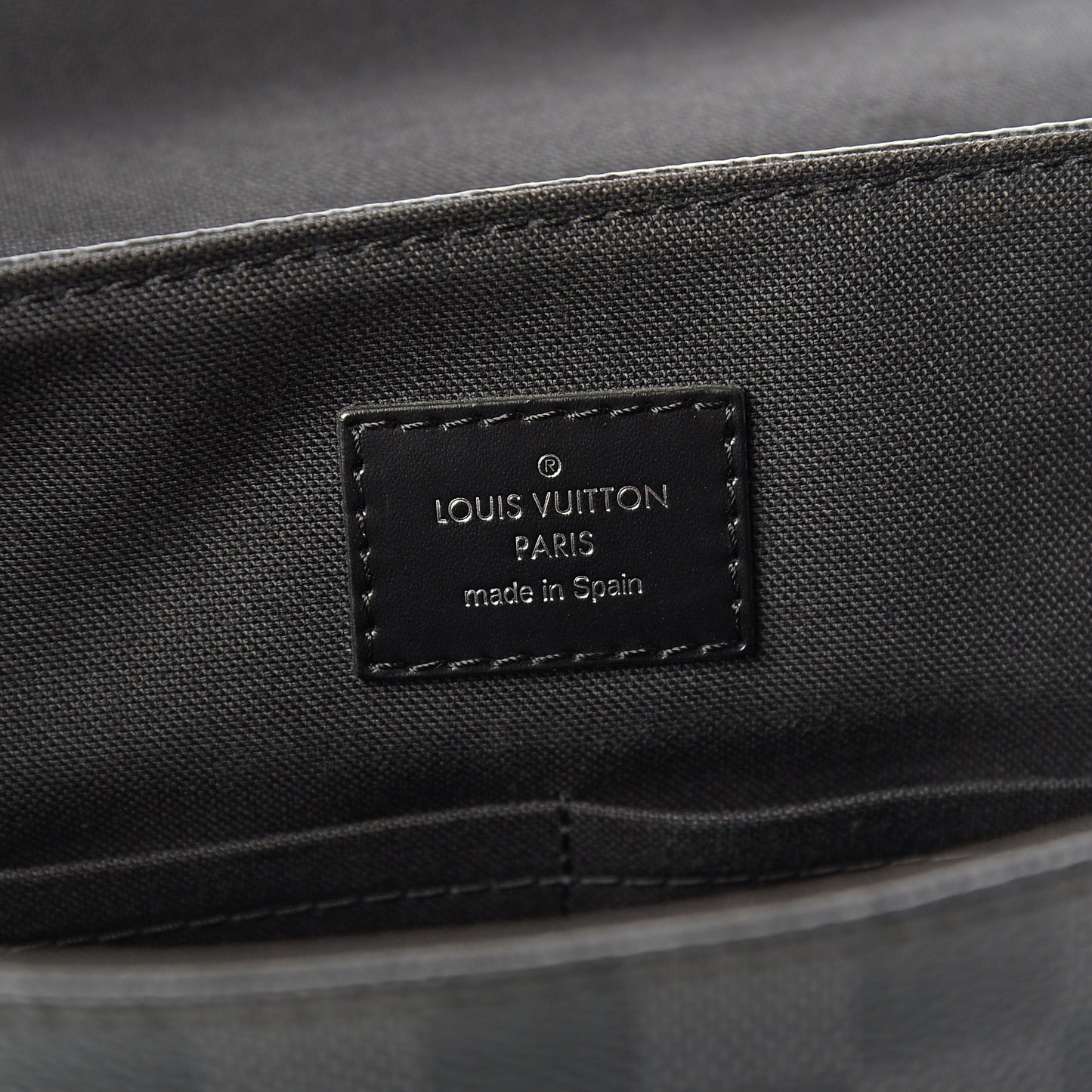 Damier Graphite District MM