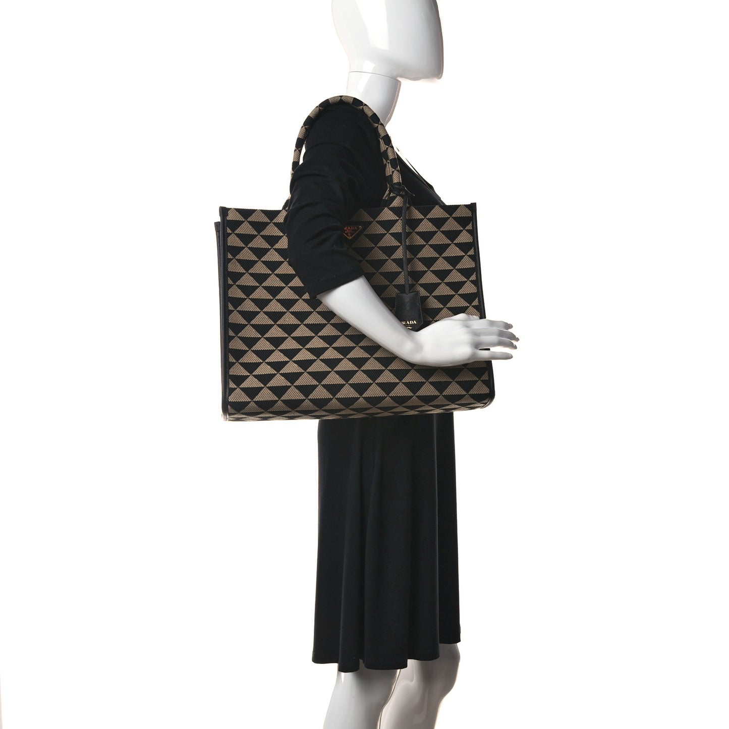 Jacquard Saffiano Triangolo Symbole Embroidered Large Tote Black Corda