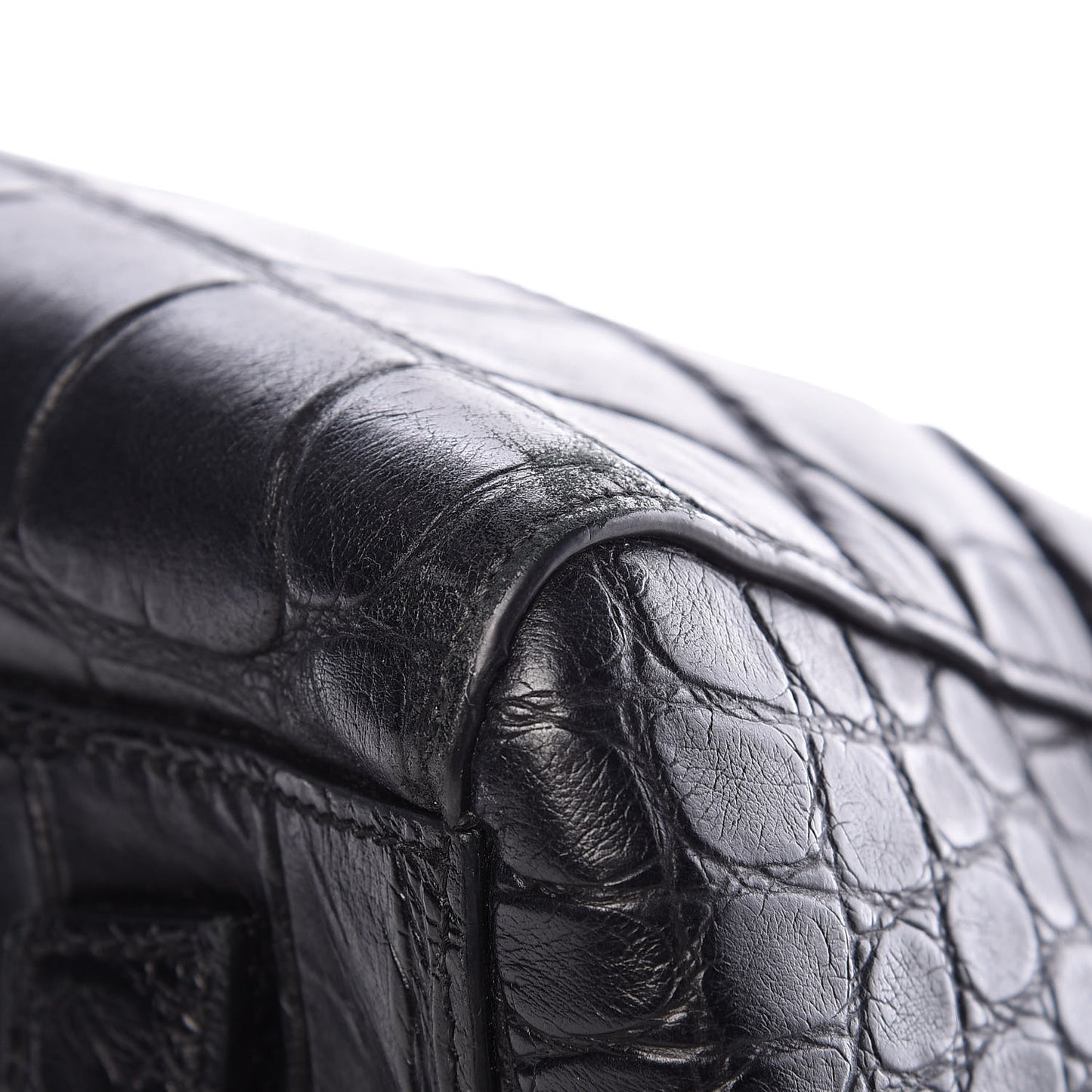 Calfskin Crocodile Embossed Medium Antigona Black