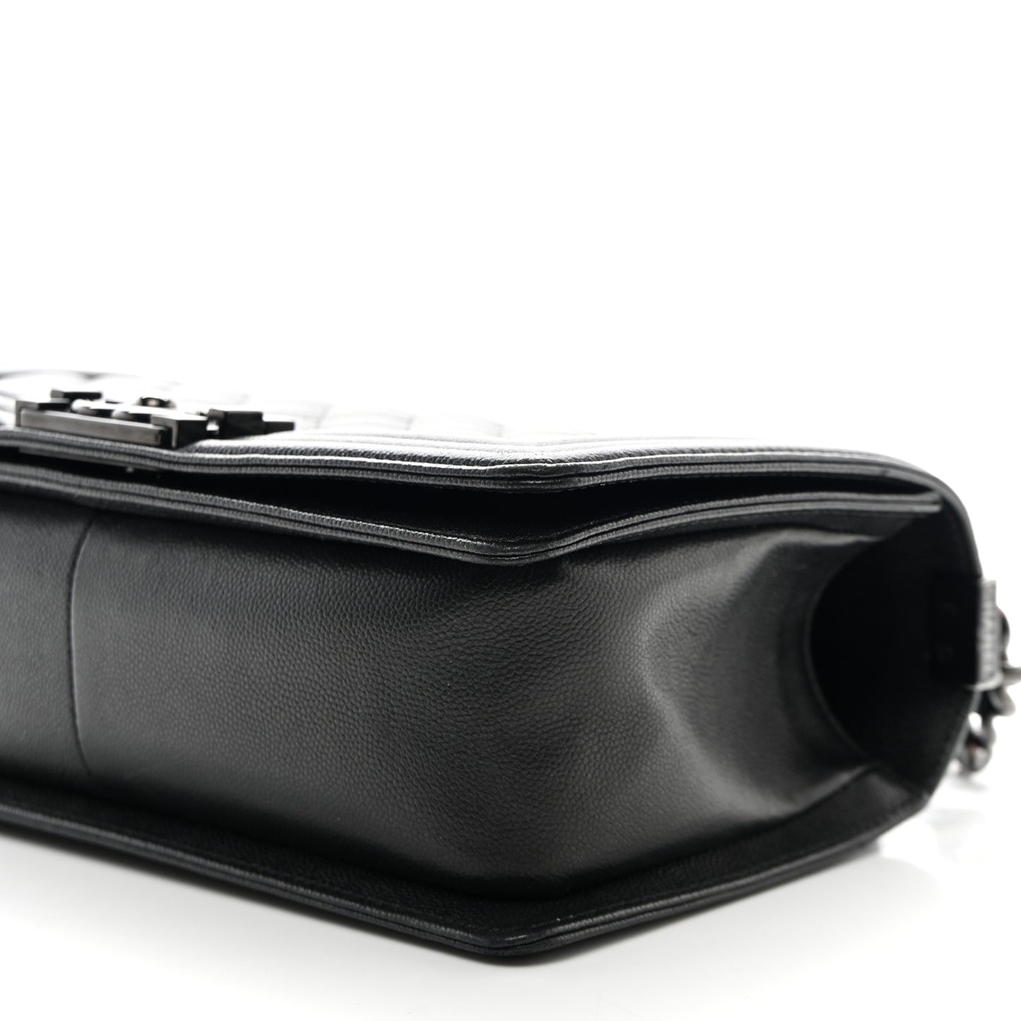 Caviar Quilted Medium Boy Flap So Black
