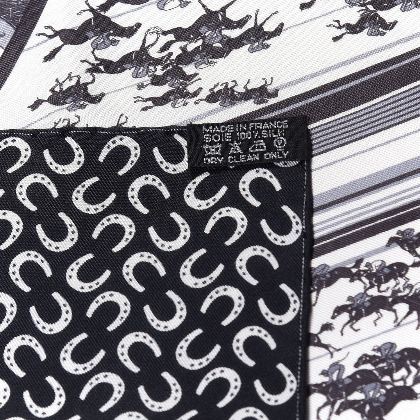 Silk A Cheval Sur Mon Carre Scarf 90 Black White Gris