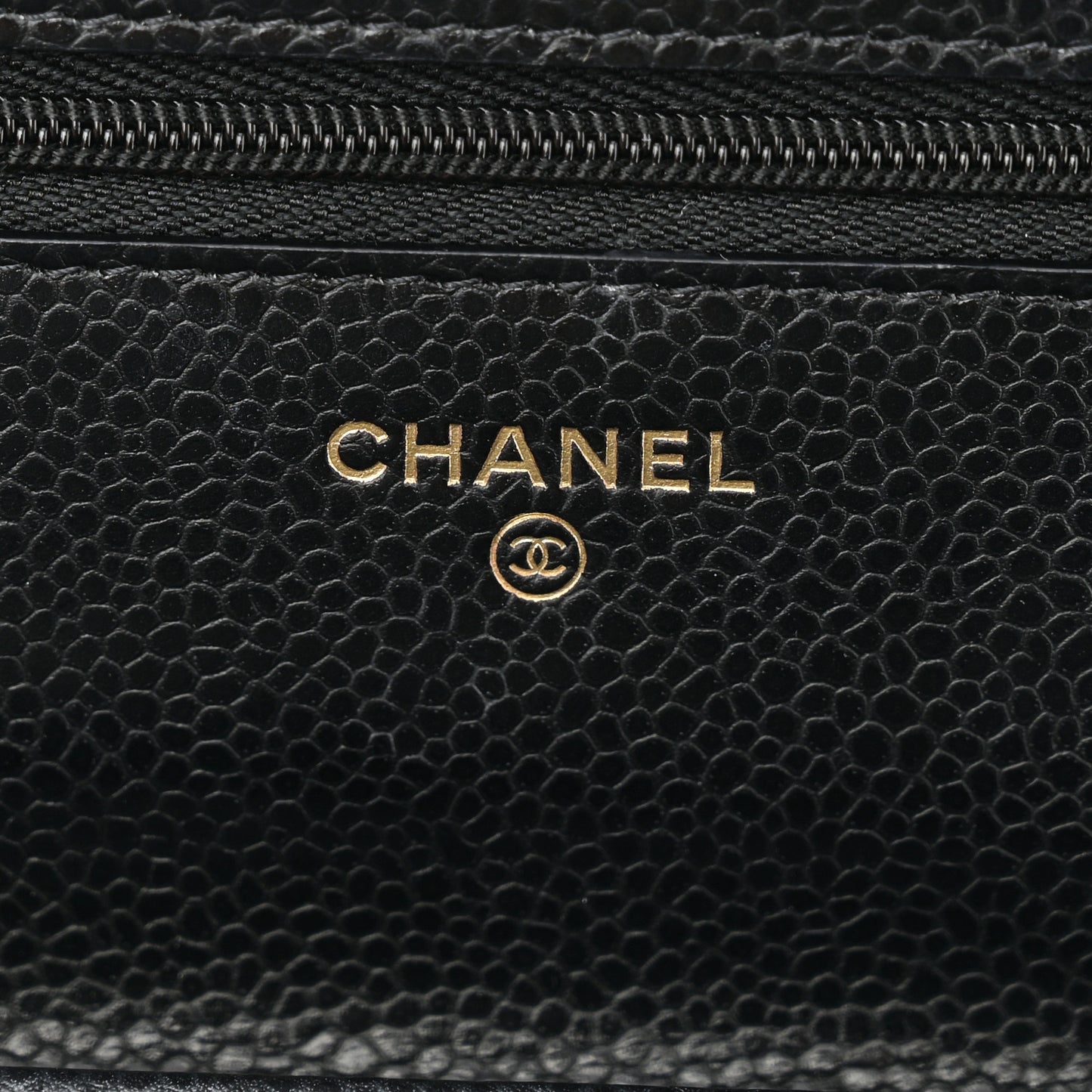 Caviar Quilted Wallet on Chain WOC Black