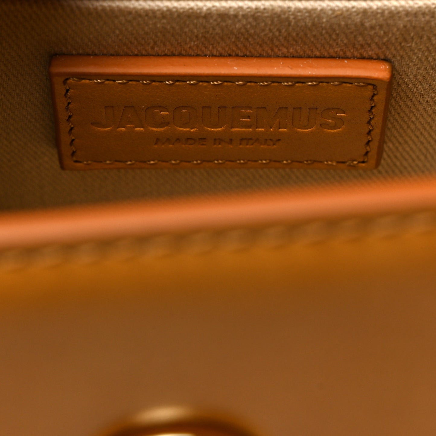 Smooth Calfskin Le Chiquito Moyen Beige