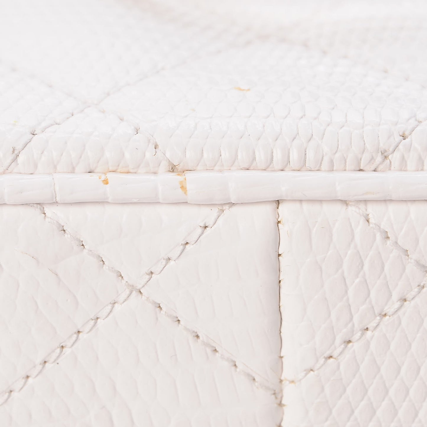 Lizard Quilted Camera Case White