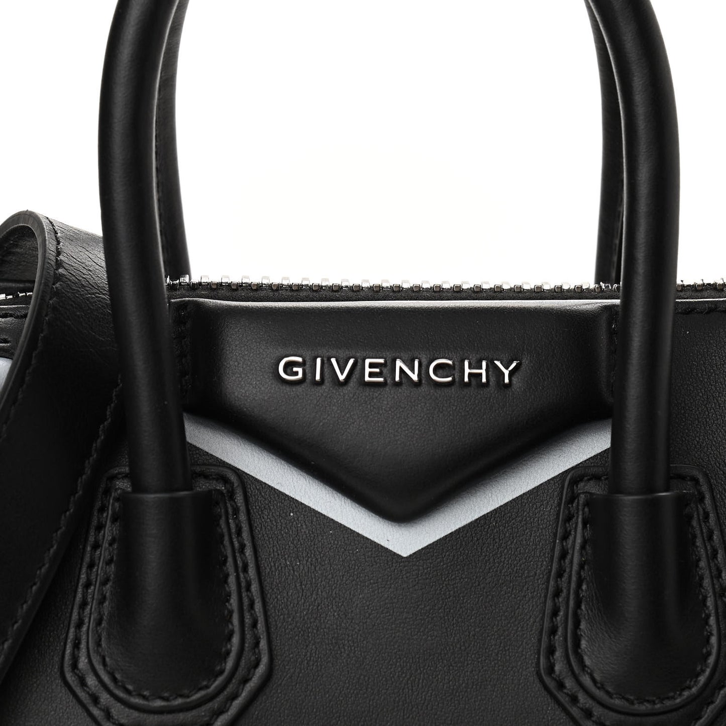 Smooth Calfskin Mini Chain Weave Antigona Black