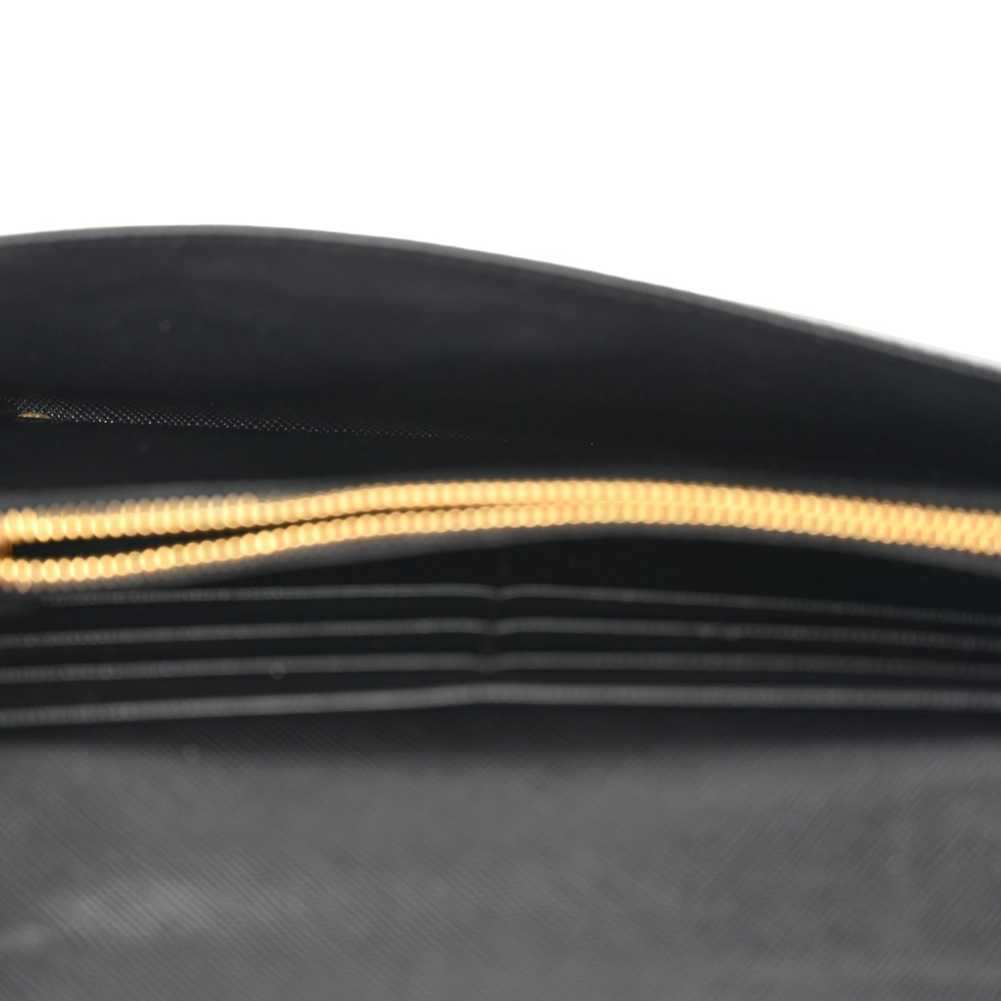 Saffiano Metal Oro Chain Wallet Black