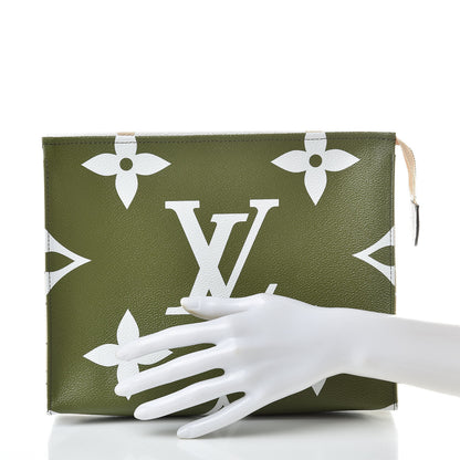 Louis Vuitton Monogram Giant Toiletry Pouch 26 Kaki 2 of 11
