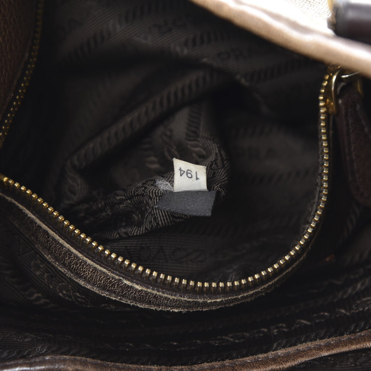 Jacquard Logo Tote Bruciato Cera