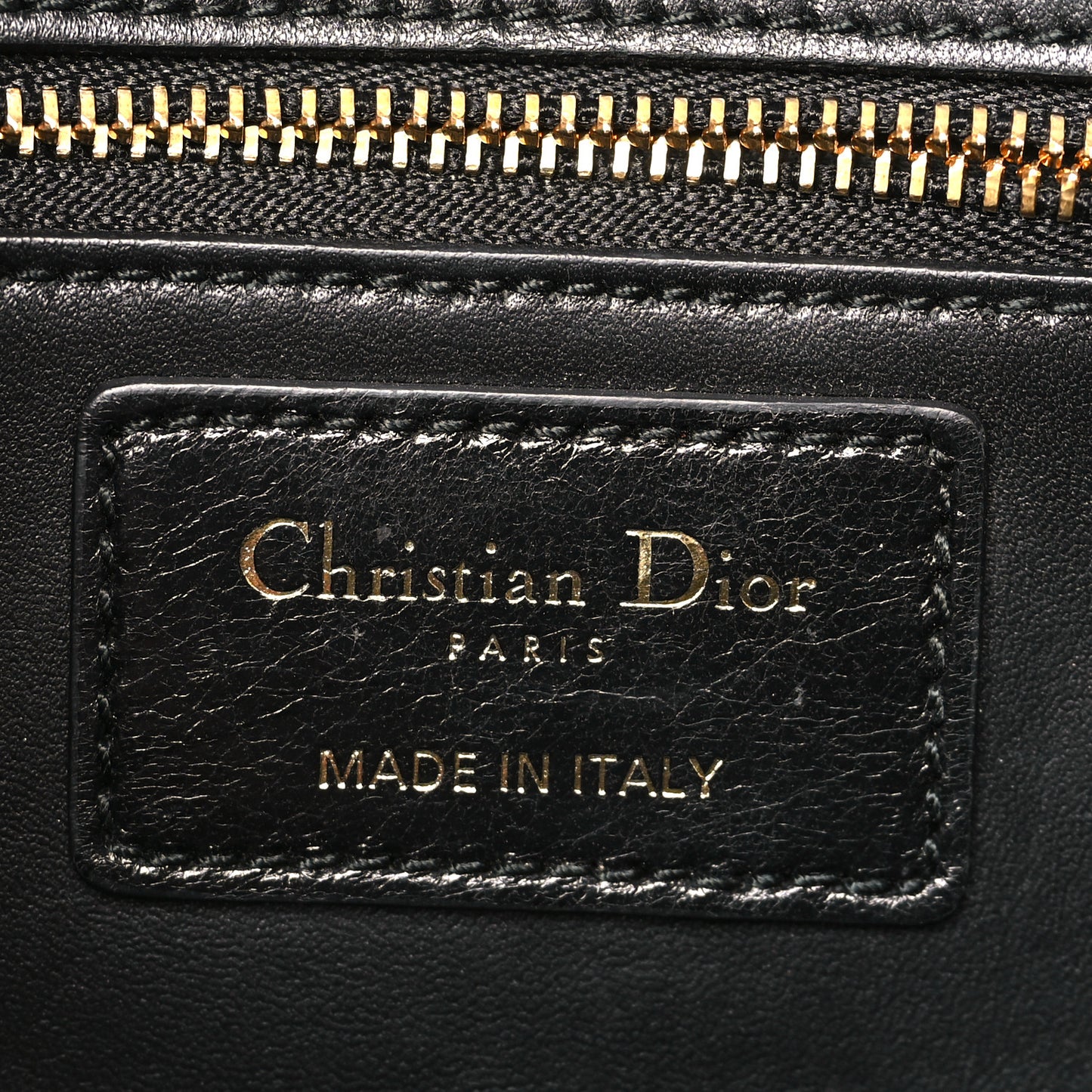 Calfskin 30 Montaigne Chain Pouch Black