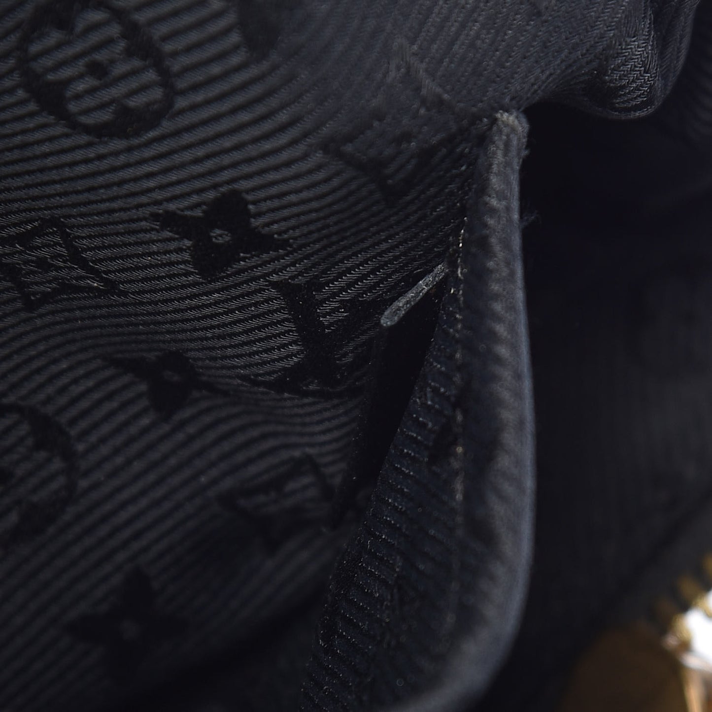 Lambskin Riveting Black