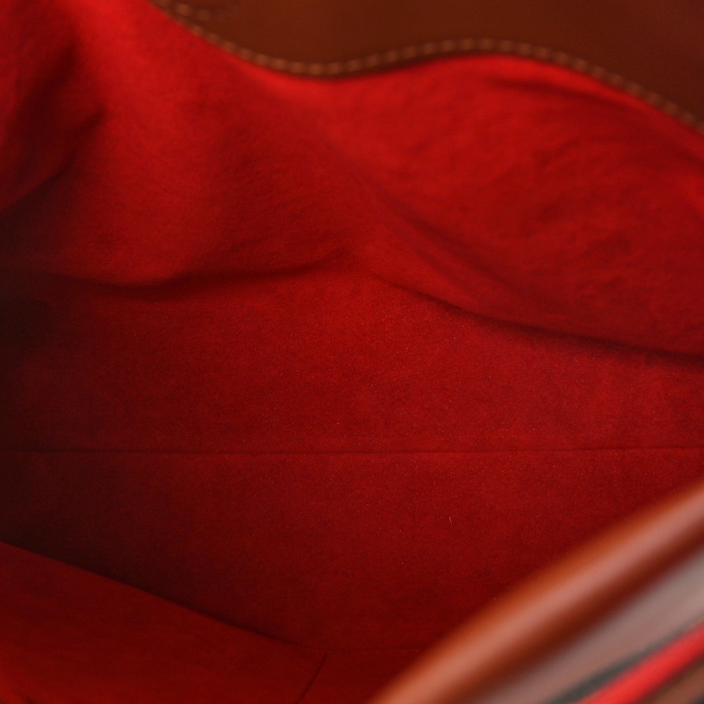Monogram Tuileries Besace Caramel Rouge