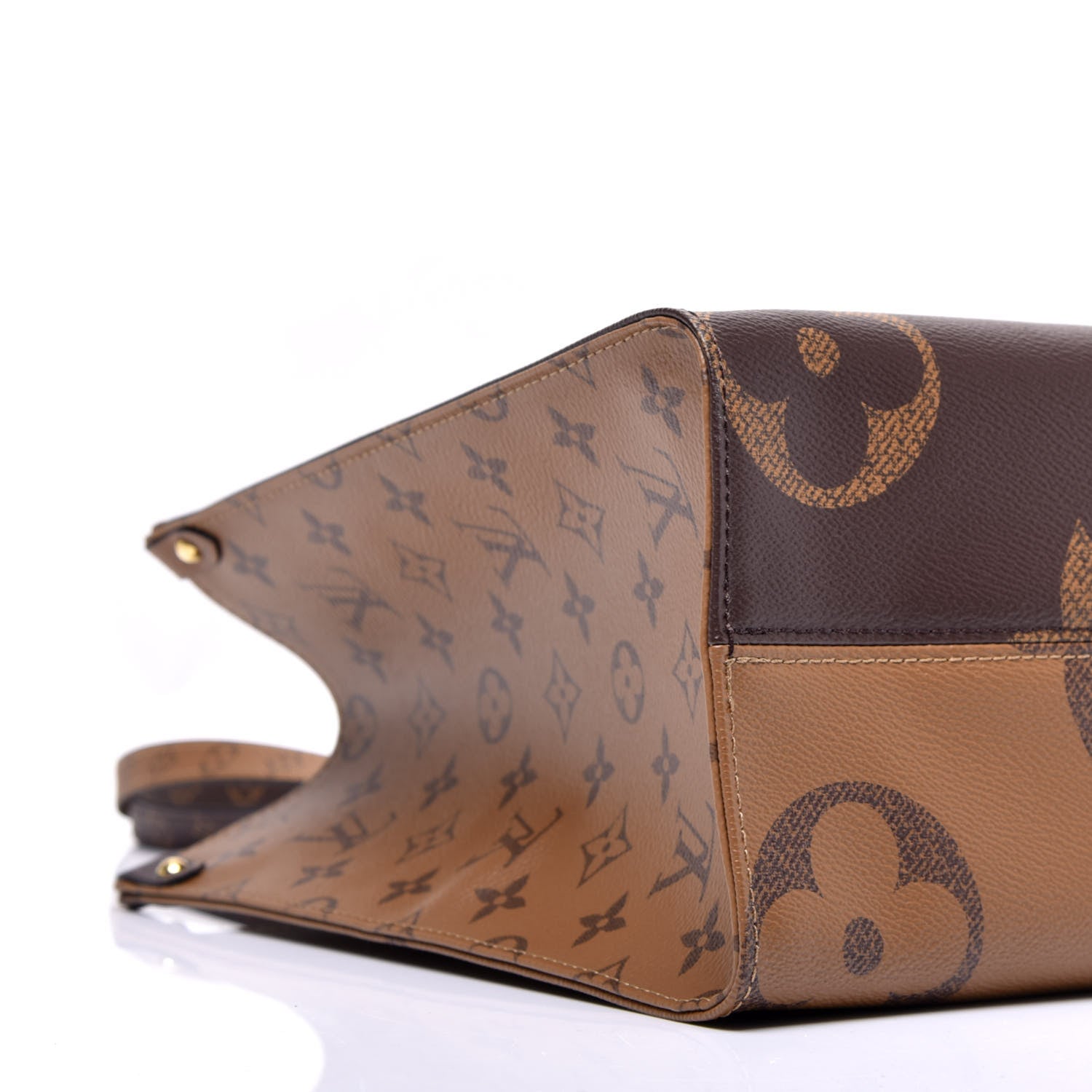 Louis Vuitton Reverse Monogram Giant Onthego MM 8 of 9