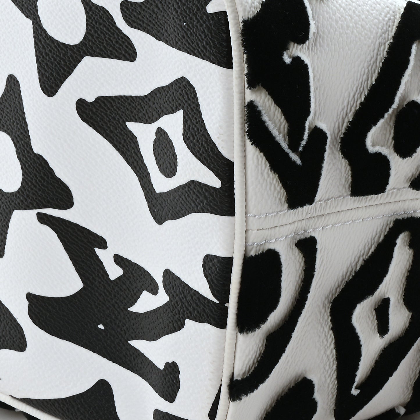 X UF Tufted Monogram Neverfull MM Black White