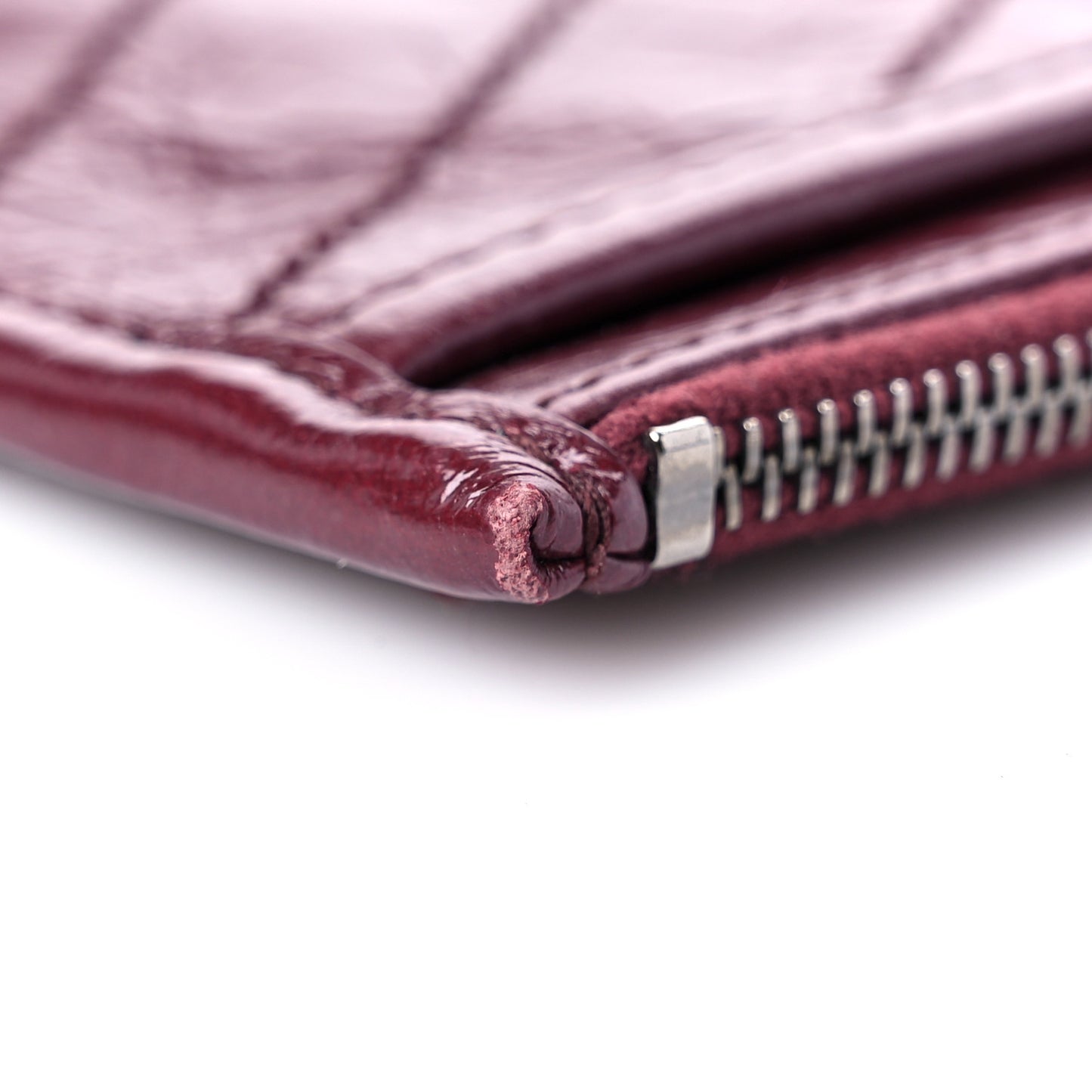 Crinkled Calfskin Matelasse Niki Bill Pouch Rouge Legion
